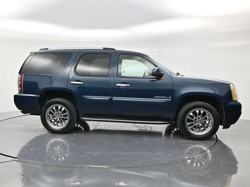 Used 2007 GMC Yukon Denali AWD/4WD image 4