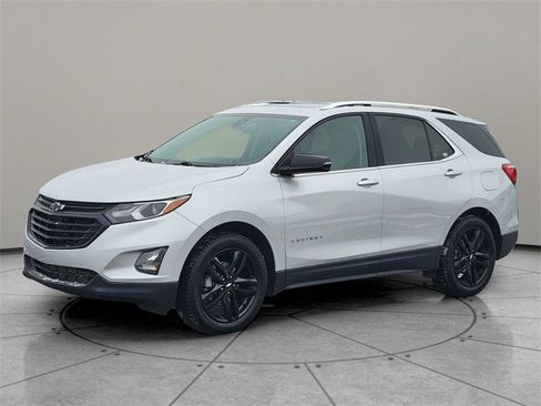 Used 2020 Chevrolet Equinox LT w/ Sport Edition image 3