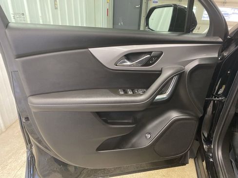 Used 2023 Chevrolet Blazer LT AWD/4WD image 25