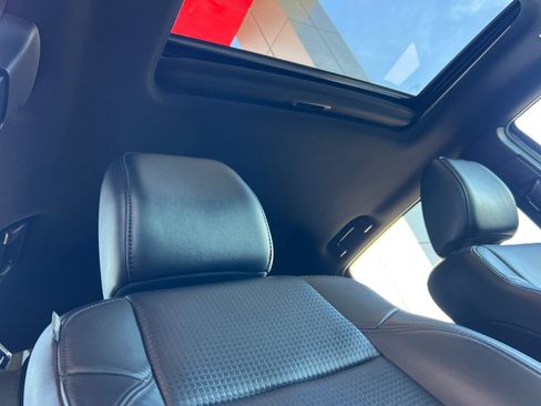Certified 2019 Toyota Tacoma TRD Sport w/ TRD Premium Sport Package AWD/4WD image 20