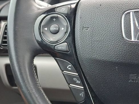 Used 2017 Honda Accord EX-L image 18