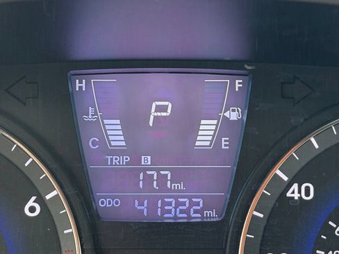 Used 2013 Hyundai Accent GLS FWD image 9