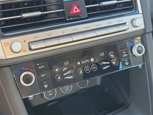 New 2026 Genesis G70 2.5T Prestige image 25