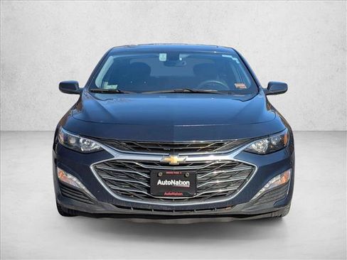 Used 2022 Chevrolet Malibu LT image 2
