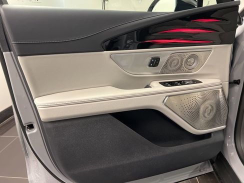 New 2026 Lincoln Nautilus Reserve image 32