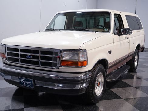 Used 1993 Ford F150 XLT image 16