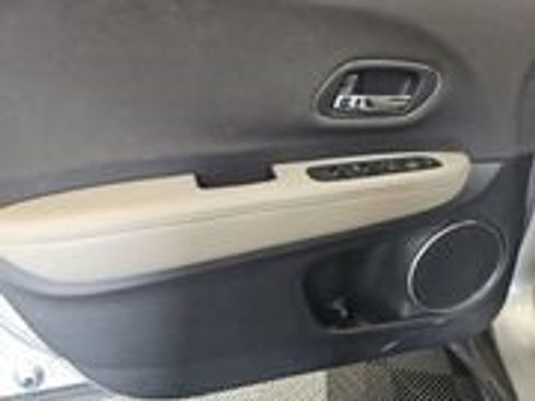 Used 2020 Honda HR-V EX image 9
