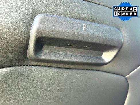 Used 2025 Ford Expedition Platinum image 22