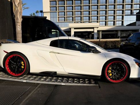 Used 2015 McLaren 650S Spider image 6