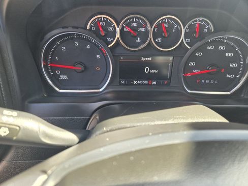 Used 2022 Chevrolet Silverado 2500 LT w/ Convenience Package image 16