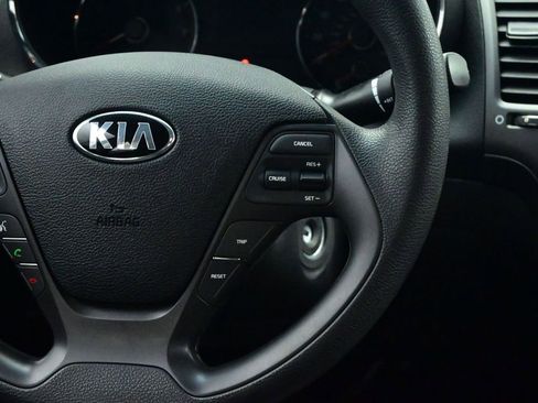 Used 2018 Kia Forte LX image 42