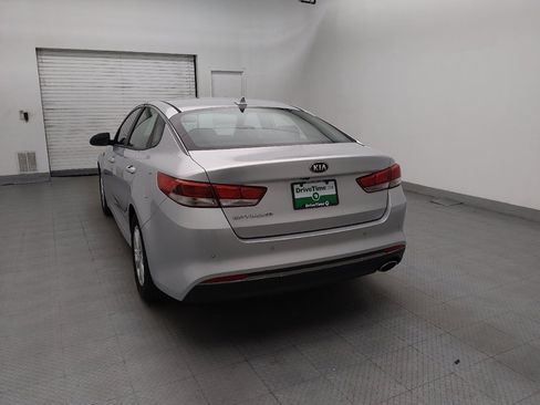 Used 2018 Kia Optima LX FWD image 6