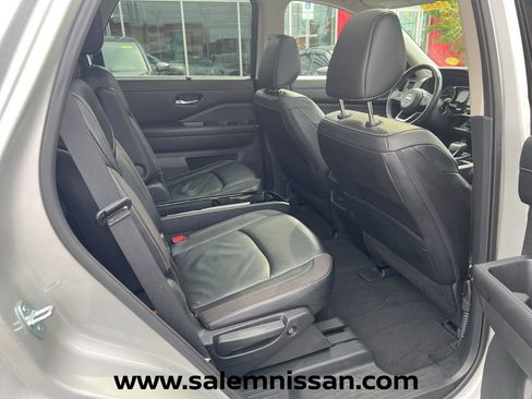 Certified 2023 Nissan Pathfinder SL w/ SL Premium Package AWD/4WD image 24