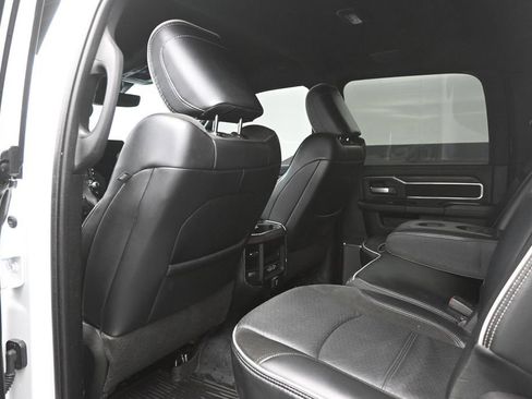Used 2025 RAM 2500 Laramie AWD/4WD image 25