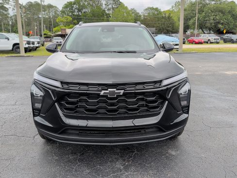 New 2026 Chevrolet Trax LT w/ Driver Confidence Package image 9