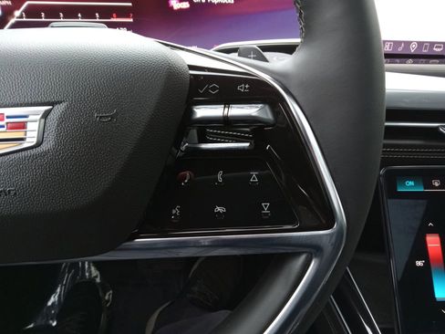 Used 2026 Cadillac Escalade ESV Sport w/ LPO, ONYX Package image 22