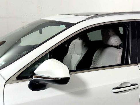 Used 2023 Lexus RX 350 Premium w/ Accessory Package AWD/4WD image 28
