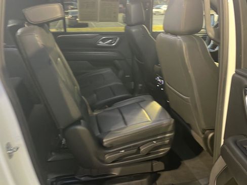 Used 2024 Chevrolet Suburban LT image 14
