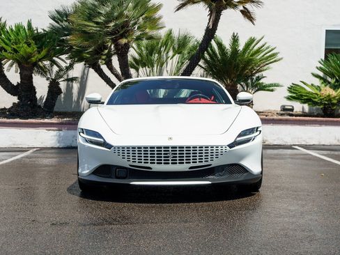 Used 2023 Ferrari Roma image 2