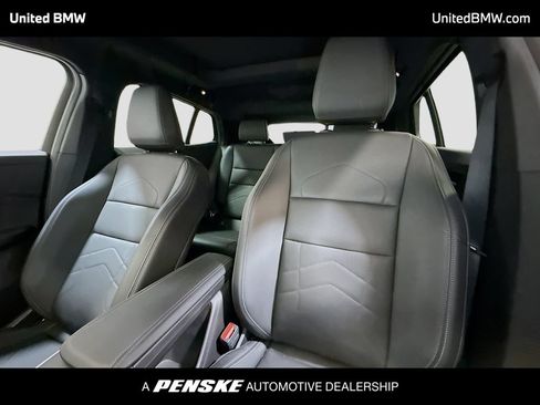 Used 2025 BMW X2 xDrive28i AWD/4WD image 5