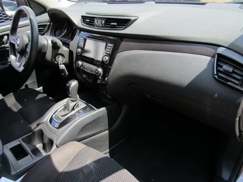 Certified 2022 Nissan Rogue Sport S FWD image 10