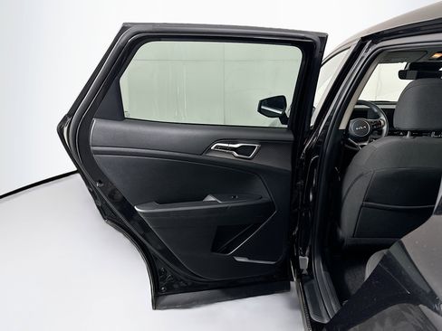 Used 2024 Kia Sportage LX image 25
