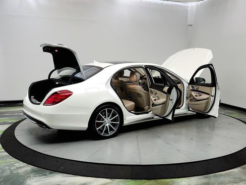 Used 2014 Mercedes-Benz S 63 AMG 4MATIC Sedan image 11