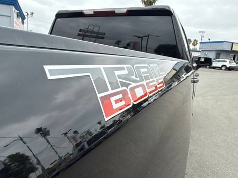 Used 2021 Chevrolet Silverado 1500 Custom Trail Boss w/ Safety Confidence Package AWD/4WD image 5