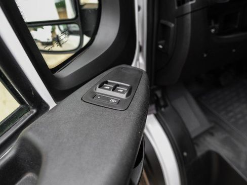 Used 2023 RAM ProMaster 2500 FWD image 34