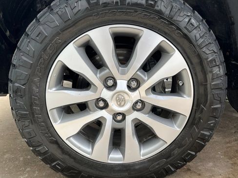 Used 2017 Toyota Tundra Limited AWD/4WD image 24