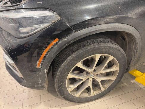 Used 2019 BMW X5 xDrive50i w/ Premium Package 2 AWD/4WD image 3