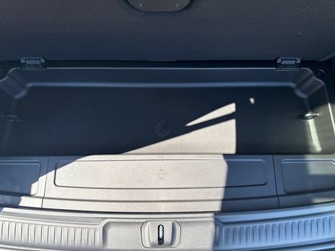New 2026 Jeep Grand Wagoneer Limited AWD/4WD image 18