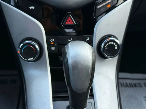 Used 2016 Chevrolet Cruze LT w/ Sun And Sound Package image 32