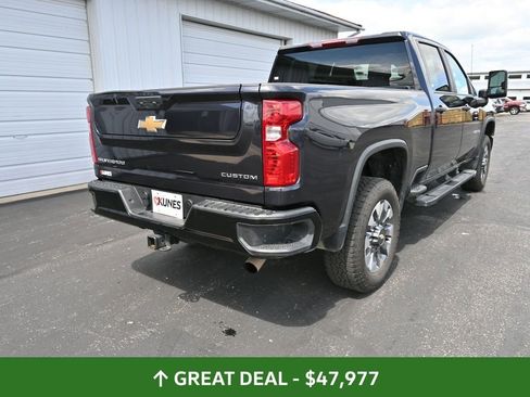 Used 2024 Chevrolet Silverado 2500 Custom w/ Custom Convenience Package image 12