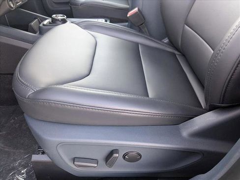 New 2026 Ford Maverick Lariat w/ Black Appearance Package image 4