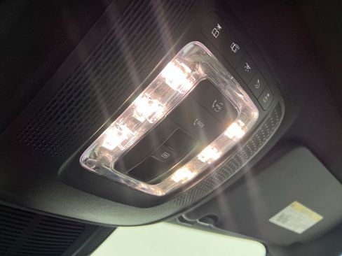 Used 2024 Mercedes-Benz GLS 450 4MATIC image 18