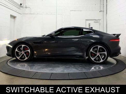 Used 2016 Jaguar F-TYPE R image 6