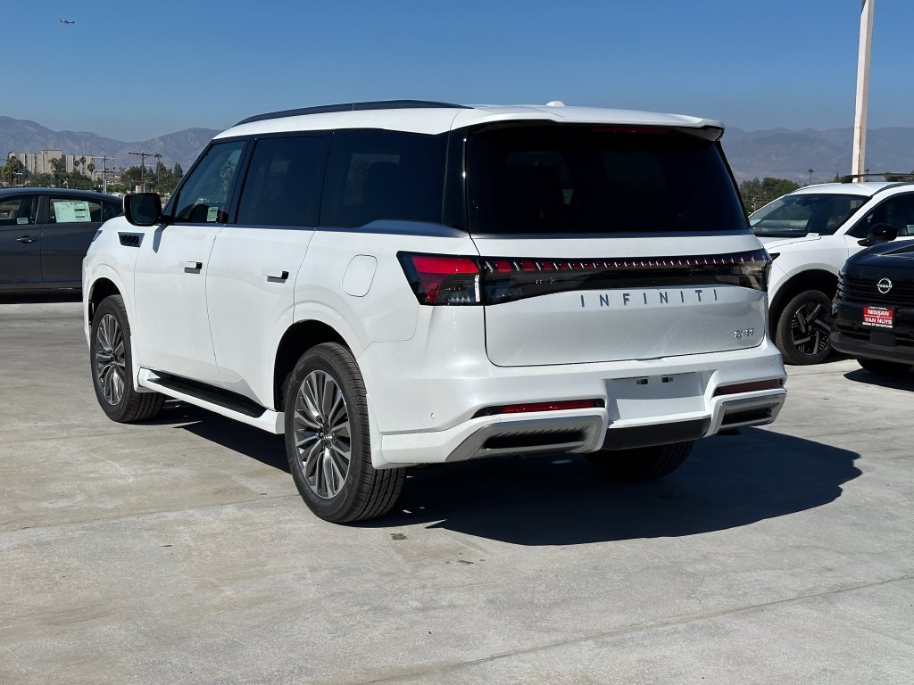 New 2027 INFINITI QX80 Luxe RWD image 4