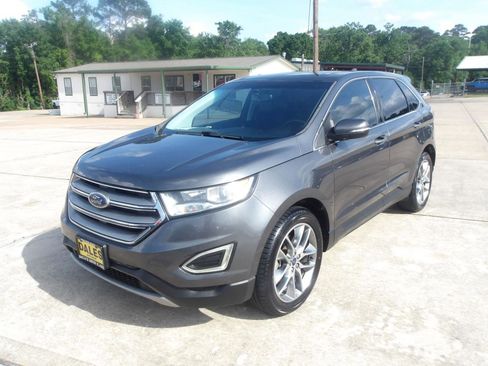 Used 2015 Ford Edge Titanium w/ Equipment Group 301A FWD image 2