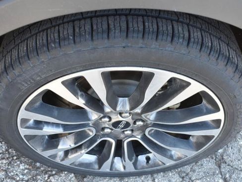Used 2016 Lincoln MKX Reserve w/ Technology Package FWD image 39
