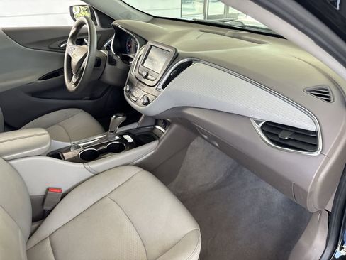 Used 2016 Chevrolet Malibu LT image 22