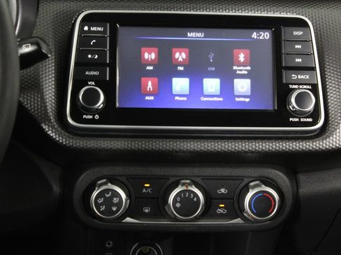 Certified 2020 Nissan Kicks S FWD image 9