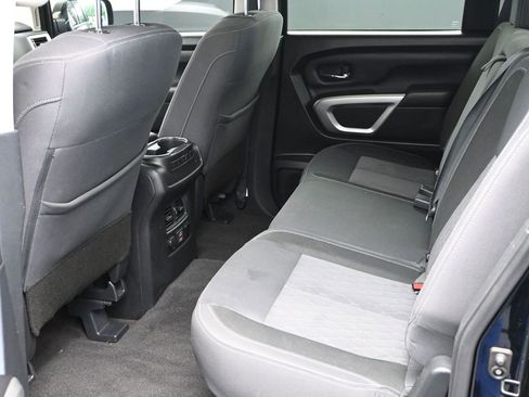 Used 2021 Nissan Titan SV w/ SV Convenience Package image 15