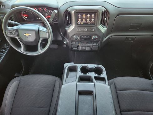 Used 2025 Chevrolet Silverado 2500 Custom w/ Custom Value Package image 27