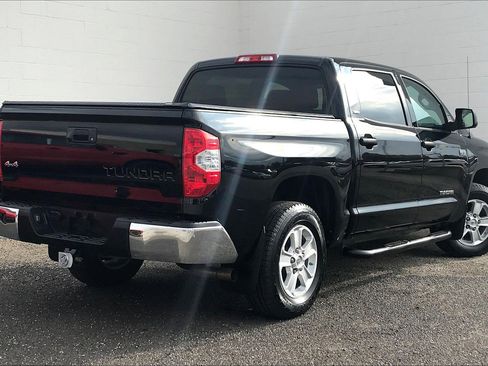 Used 2018 Toyota Tundra SR5 w/ SR5 Upgrade Package image 11