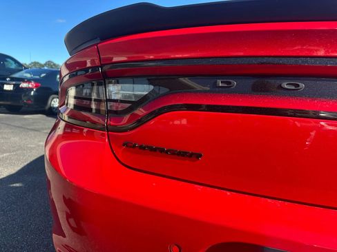 Used 2020 Dodge Charger SXT w/ Blacktop Package image 9
