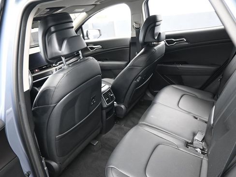 Used 2025 Kia Sportage EX image 37