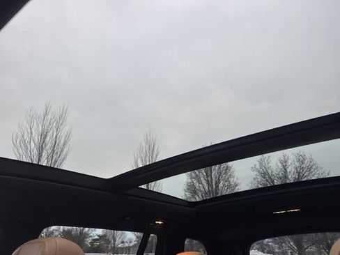 Used 2024 Mercedes-Benz GLS 580 4MATIC image 28