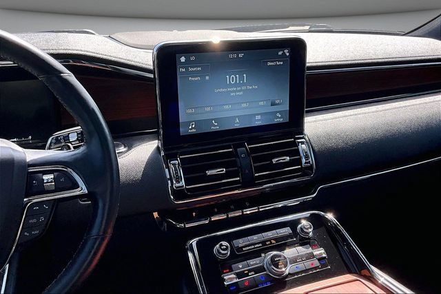 Used 2019 Lincoln Navigator Reserve AWD/4WD image 9