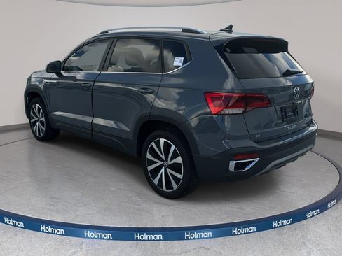 Used 2023 Volkswagen Taos SE FWD image 8